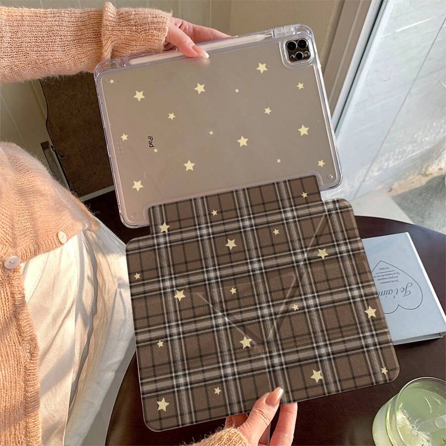 韓式簡約棕色格紋星星平板保護殼,適用於 Apple 11代、12代、Air 82026 新 Pro 11、Mini 7、10代、Air 7/6,防彎曲 11 吋平板保護套,適合女孩與男孩 - 棕色 - 查看 1