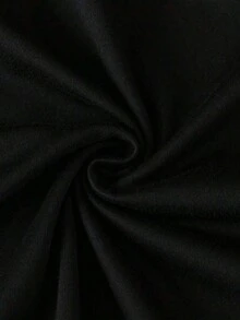 100% Pure Cotton, Breathable And Gentle On The Skin. Classic Crew Neck Design, Slim Fit, And Flattering For All Body Types. Fashionable Print With A Minimalist Style And High-Quality Finish. Unisex Design Perfect For Matching Outfits, Ideal For Everyday Wear, Dates, Leisure, And Streetwear – Versatile And Timeless. - 黑色 - 查看 7