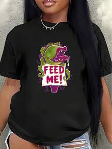 Camiseta de manga corta, ligera y duradera, estampada con un diseño de plantas con la frase "feed me", perfecta para descansar en casa o salir a comer, ofreciendo comodidad diaria.blusas para mujer>ropa - Negro - Ver 7