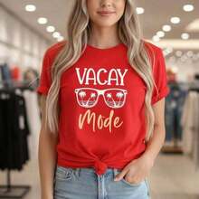 Camiseta de Mujer, Camiseta de Algodón con Estampado Gráfico Vacay Mode, Manga Corta, Cuello Redondo, Estilo Casual, Top para Vacaciones de Verano en la Playa, Tallas Disponibles S-5XL, Camiseta Básica Negra con Diseño de Gafas de Sol y Palmera, Tejido de Algodón Suave y Transpirable, Camiseta de Corte Holgado para Uso Diario, Esencial para Vacaciones, Camiseta de Manga Corta para Chicas de Playa. - Rojo - Ver 7