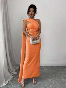 Vestido ajustado de corte elegante con plisados en la cintura, hombros oblicuos, espalda con abertura y tejido brillante elástico y suave, en color albaricoque de moda europea y americana para fiesta, cita, San Valentín - Naranja - Ver 4