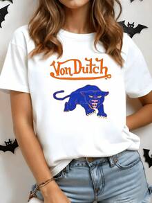Blue Panther With A Fierce Expression Symbolizing Strength, Freedom, And Wild Energy On A Vibrant Contrasting White Background. Modern Casual Women's T-Shirt For Everyday Wear. - 白色 - 查看 1