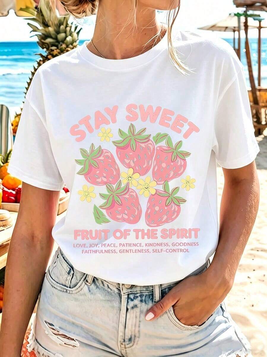Women's Casual Summer T-Shirt. This Women's Summer T-Shirt Is Sweet. Round Neck, Versatile, Sporty. Features: Refreshing Macaron And Strawberry Summer Print. Suitable For Beach Vacations, Daily Commutes, And Weekend Outings. Patriotic T-Shirt With American Flag Print. World Cup Match Day Graphic Summer Cool T-Shirt. Breathable And Soft Fabric, Comfortable All Day Long. - 白色 - 查看 1