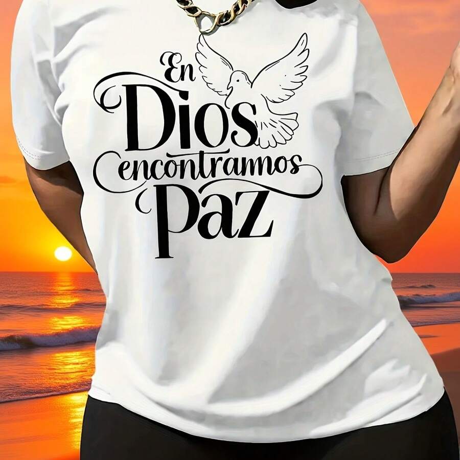 Camiseta para Mujer con Estampado de Letra "C" y Texto Dorado, Manga Corta - Blanco - Ver 1