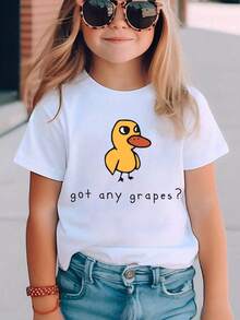 Camiseta de manga corta para niñas, estilo veraniego, con estampado de pato amarillo "GOT ANY GRAPES", top casual versátil DX5723 - Blanco - Ver 7