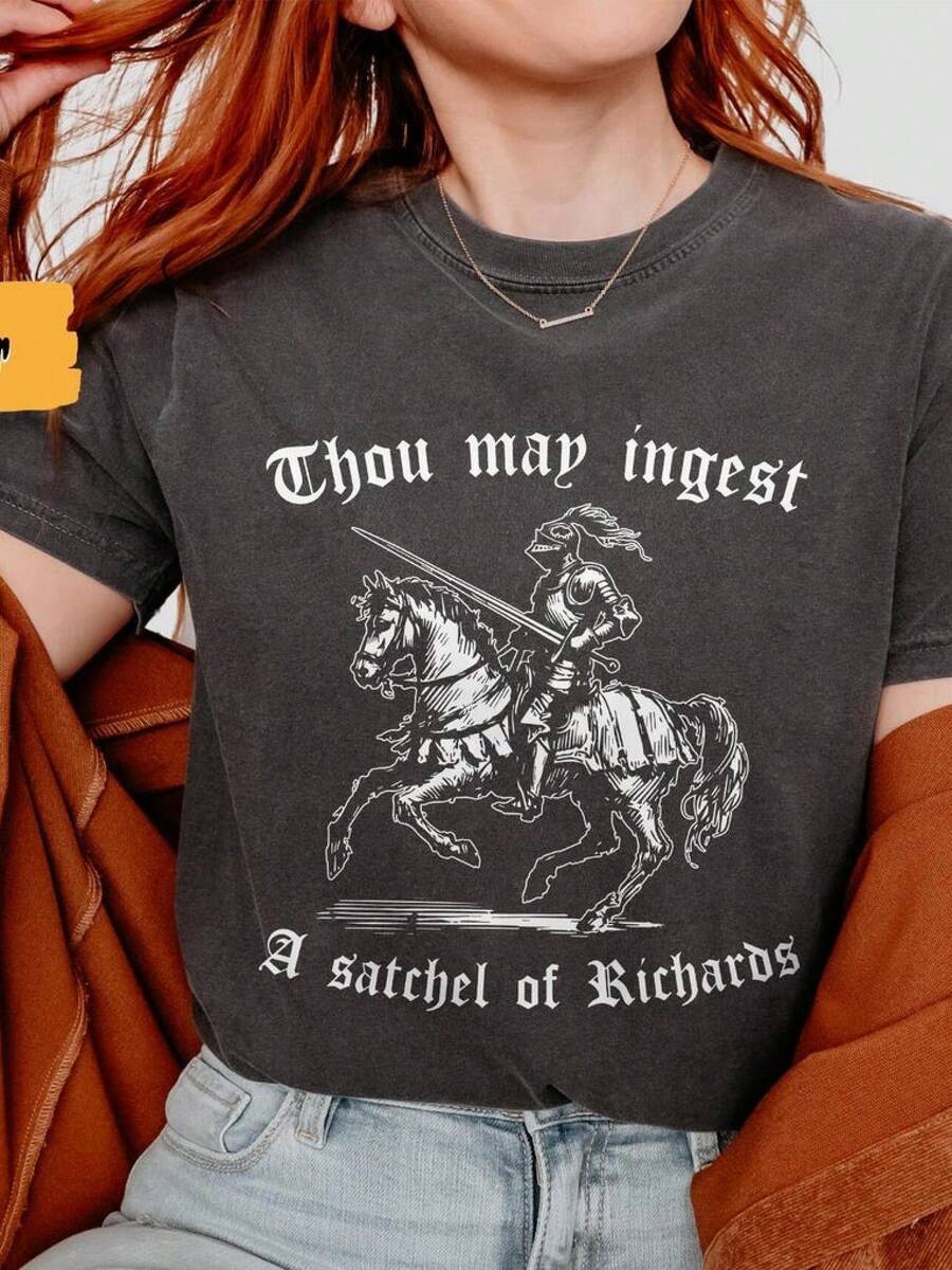 Puedes comprar una bolsa de camisas cómodas de colores de Richard, camisas vintage divertidas, camisas satíricas, regalos para mejores amigos, regalos satíricos, regalos graciosos, blusas para mujer, tops, blusas curvy para mujer, , poeselle women, y2k, blusas blancas, blusas casuales para mujer, unisex. - Negro - Ver 1