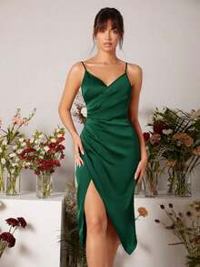 Vestido de dama de honor con abertura lateral y detalle envolvente en color rojo borgoña - Verde Oscuro - Ver 2