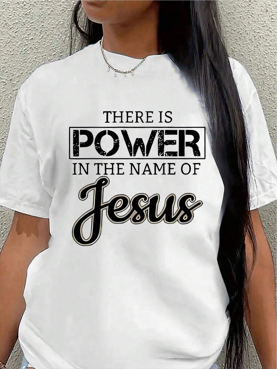 Camiseta de manga corta, estampada con las palabras "Hay poder en el nombre", ligera y duradera, perfecta para la iglesia, el hogar o uso casual, cómoda y ajustada, adecuada para el uso diario.blusas para mujer>ropa - Blanco - Ver 1