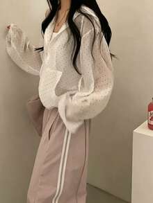 女款休閒百搭圓點抽繩下擺荷葉邊設計連帽長袖薄款外套，度假防曬白色 - 白色 - 查看 5