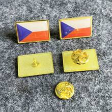 5枚金属和树脂材质的世界各国国旗徽章，包括国旗形状和金属奖章徽章，适合庆祝活动和日常装饰。 - 彩色 - 查看 65