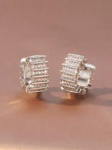 1 par de pendientes de aro dorados con strass multicapa, pendientes versátiles de lujo ligero para uso diario, diseño lineal 3D con clip, fáciles de quitar - Lineal - Ver 9