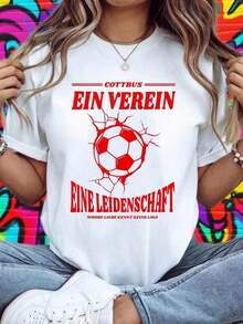 Women's Casual Cotton T-Shirt With The German Text "COTTBUS EIN VEREIN EINE LEIDENSCHAFT" And A German Football Print. This Short-Sleeved, Crew-Neck T-Shirt Is Perfect For Spring/Autumn, Suitable For Everyday Wear, Casual Outings, And As A Holiday Gift. Its Versatile Style Is Also Suitable For Summer. - 白色的 - 查看 1
