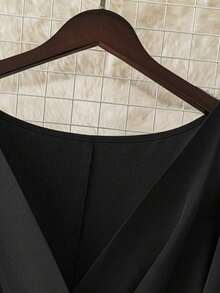 Vestido elegante de talla grande de unicolor con cinturón cruzado a la cintura, apto para el verano - Negro - Ver 3