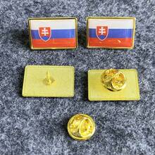 5枚金属和树脂材质的世界各国国旗徽章，包括国旗形状和金属奖章徽章，适合庆祝活动和日常装饰。 - 彩色 - 查看 15
