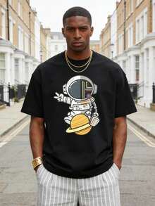 T-shirt à manches courtes et col rond pour hommes, style décontracté d'été, avec des esthétiques emo, trap rap et rock, et un style eboy. Ce t-shirt léger pour hommes est un vêtement de base polyvalent pour l'été, de couleur noire et à manches courtes. Vendu individuellement, idéal pour assortir en famille. Un t-shirt imprimé élégant et décontracté avec une coupe décontractée, parfait pour le port quotidien.Blanc - Noir - Voir 3