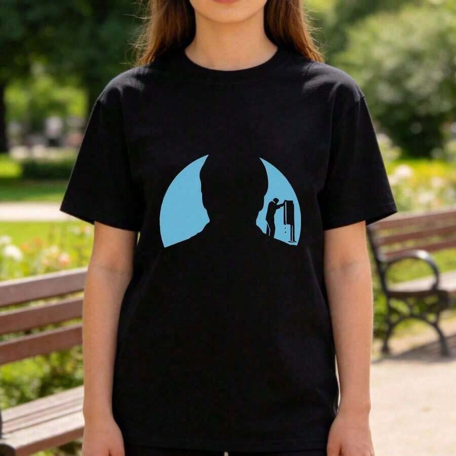 Women's Anime Character Print T-Shirt, Fashionable Casual Top With Anime Design For Anime And Manga Fans, Suitable As A Gift. Women's T-Shirt. Blouses>Elegant. Boho Chic, Soft, Breathable And Comfortable Women's Top, Ideal For Spring, Summer And Autumn, Perfect For Vacations, Travel And Everyday Wear. - 黑色 2 - 查看 1