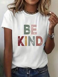 Camiseta Deportiva Casual para Mujer - Camiseta Blanca con Gráfico Colorido BE KIND Desgastado. Elástica y de Cuello Redondo, Lavable aáquina, con Ajuste Cómodo para Todas las Estaciones, Perfecta para Uso Diario y Actividades Informales. - Blanco - Ver 7