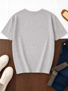 Women's T-Shirt Made Of 100% High-Quality Cotton. This T-Shirt Guarantees Exceptional Softness To The Touch, With A Round Neck, "Disney Alice In Wonderland Girl" Print, And Short Sleeves. - 淺灰色 - 查看 2