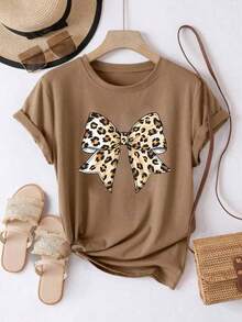 Women's Oversized Brown Summer 2026 T-Shirt, Two Designs: Leopard Print Bow And Butterfly With Slogan. Unique Graphic Summer T-Shirt, Flattering And Eye-Catching Style, Available In Two Prints. - YH606-棕色 - 查看 2
