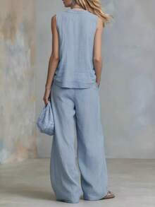 Conjunto Dos Piezas Estilo Europeo Americano 2026 para Mujer, Top Sin Mangas Holgado con Fruncido Cuello V Color Sólido y Pantalones Casuales - Azul cielo - Ver 2