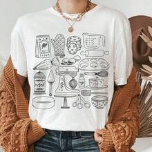 Camiseta de algodón para todas las estaciones. Ligera. Transpirable. Considerado. Perfecta para salidas de primavera y aventuras de verano, esta camiseta de algodón puro de 220 g promete una comodidad increíble que dura todo el día. Es la base versátil para innumerables looks, desde conjuntos casuales de vacaciones hasta creativos disfraces de Halloween. Un regalo considerado sin esfuerzo que demuestra que te importa, temporada tras temporada. - Negro - Ver 6