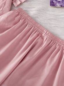 Set de 2 piezas de pijama con top de manga corta y pantalones con bordado de corazón de seda sintética - Rosa - Ver 6