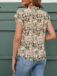 Blusa femenina fresca con estampado floral, dobladillo con volantes y frontal con lazo - Multicolor - Ver 2