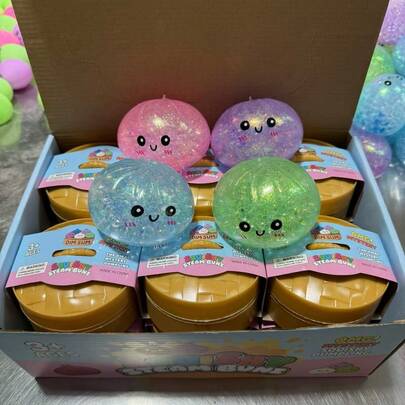 1pc Random Color Smiling Face Realistic Steamer Bun Squishy Toy, Cute Soft Slow Rebound, Sticky Stress Relief Toy, Portable Travel Toy, Soft & Adorable, Suitable For All, Ideal Gift For Holidays, Birthday, Easter, Halloween, Christmas