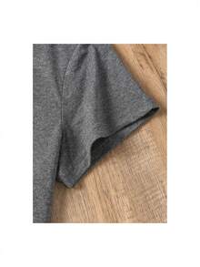 YOCASA Camiseta informal de verano para mujer, de cuello redondo, ajustada y manga corta, con estampado de pintura al óleo, floral, de corazones, de cerezas y de letras. Tejido informal sencillo, estilo deportivo, ideal para el día a día y para una cita de San Valentín. - GRIS-YH429 - Ver 5