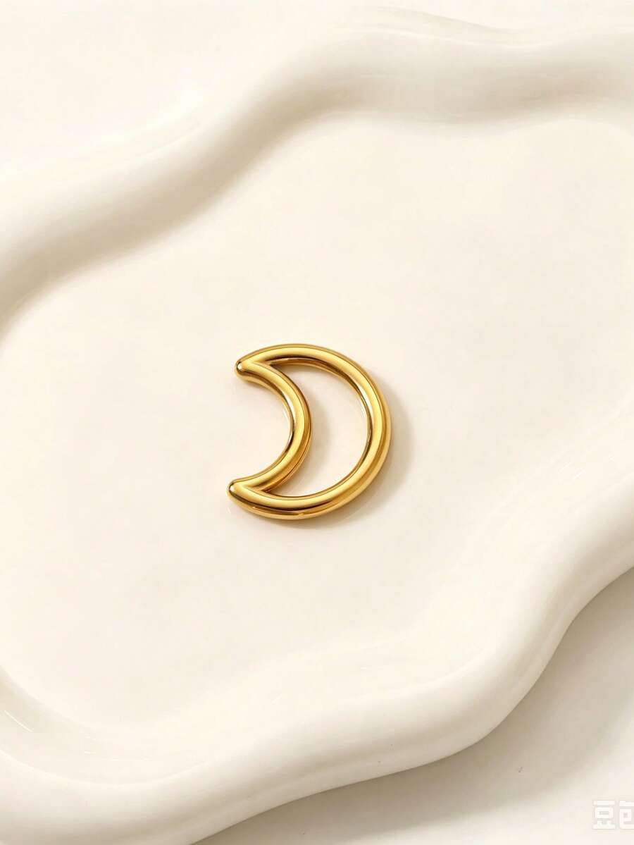 1/2/5pcs Minimalist Hollow Moon Shaped Pendant Necklace Accessories, Unisex Casual Daily Wear - Yellow Gold - View 1