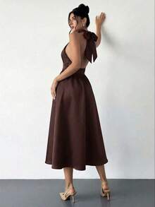 High-Waisted Midi Dress With A V-Neck And Open Back, In A Vintage French Polka Dot Style, Suitable For Valentine's Day, Concerts, Performances, Dates, Banquets, Weddings, Sexy, Elegant, Back To School, Vacation, Beach, Romantic - 棕色 - 查看 7