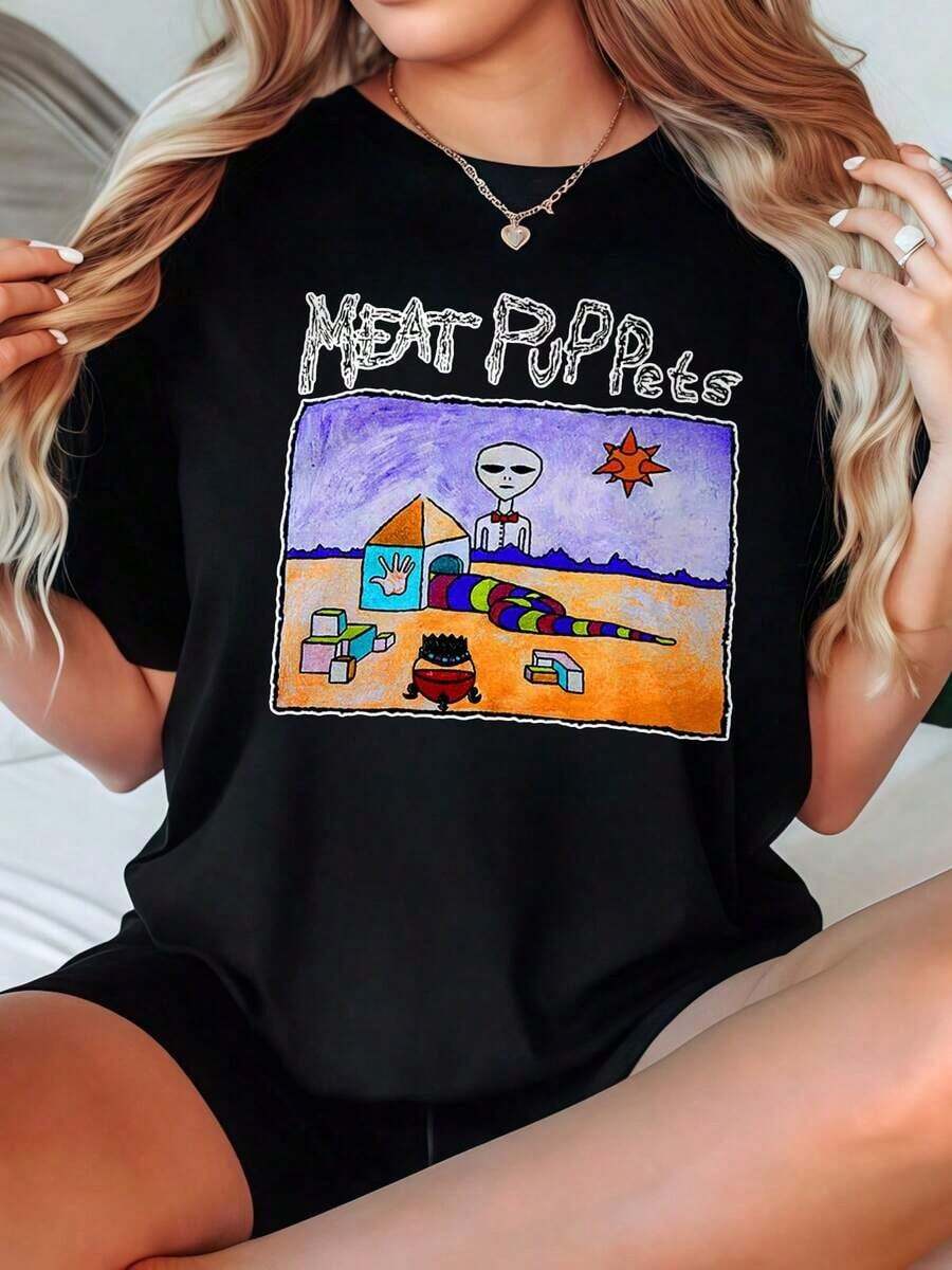 Camiseta de mujer, corte holgado casual, opciones en negro y blanco, estampado gráfico de arte de Meat Puppets, camisetas para uso diario de verano, tops de verano, camisetas gráficas, conjuntos de verano, camisetas gráficas de mujer, tops cortos de mujer, tops de mujer, ropa vintage de algodón, ropa linda para mujer, blusas para mujer. - Negro - Ver 1