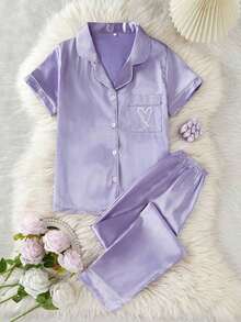 Set de 2 piezas de pijama con top de manga corta y pantalones con bordado de corazón de seda sintética - Púrpura malva - Ver 4