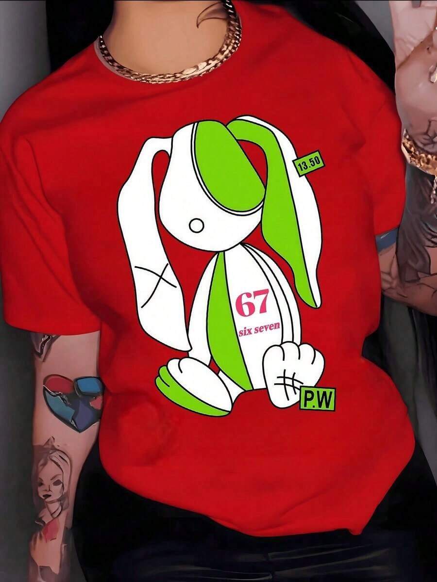 Gift: Stylized Rabbit In White And Green With Numbers And Letters That Convey Youthful Energy And Modern Attitude. Women's T-Shirt, 100% Cotton. Soft - 紅色的 - 查看 1