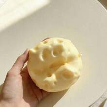 2026 New Model High Quality 1pc Pale Yellow Cheese Coconut Oil Cheese Squishy – Soft Dough Texture With Creamy Filling, Silent Squeeze Stress Relief Toy Desk & Mindful Breaks – 2026 Trending Sensory Gadget Adults - màu vàng - Xem 5