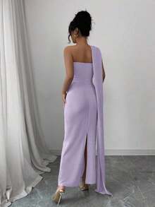 Vestido ajustado de corte elegante con plisados en la cintura, hombros oblicuos, espalda con abertura y tejido brillante elástico y suave, en color albaricoque de moda europea y americana para fiesta, cita, San Valentín - Naranja - Ver 9