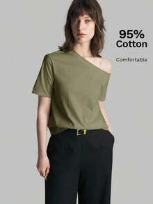 Camiseta de mujer de manga corta y hombro asimétrico, primavera/verano 2026.Camiseta casual urbana elegante con cuello asimétrico, adecuada para oficina, maestros, invitados de boda, vacaciones, casual de negocios, versátil - Verde militar - Ver 4