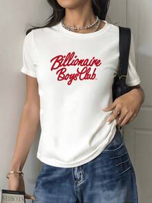 Red Text With An Urban Style That Expresses Power, Confidence, And Youthful Energy, Captured In Fluid Letters That Radiate Modern Dynamism. Ideal For Confident Women, This Casual, Comfortable, And Contemporary Women's T-Shirt Is Perfect For A Contemporary Look. - 白色 - 查看 1