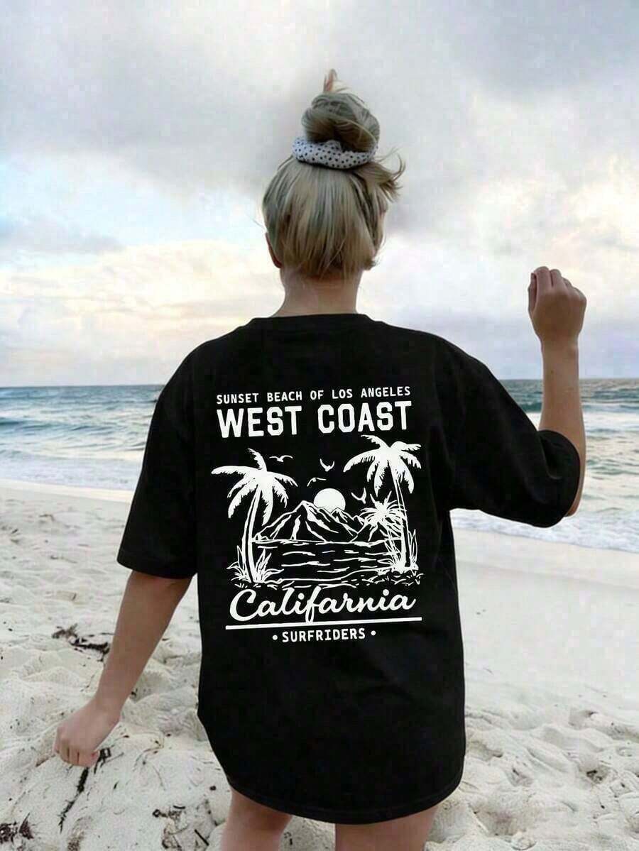 Women's 100% Cotton T-Shirt With A Sun And Beach Print Of West California, Perfect For Summer, The Beach, Music Festivals, And Vacations. It Features A Retro American Graphic Design, Making It A Great Summer And Casual T-Shirt, Ideal For Women's Vacations, With A Fun And Design. - 黑色 - 查看 1