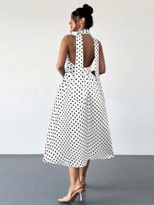 High-Waisted Midi Dress With A V-Neck And Open Back, In A Vintage French Polka Dot Style, Suitable For Valentine's Day, Concerts, Performances, Dates, Banquets, Weddings, Sexy, Elegant, Back To School, Vacation, Beach, Romantic - 軍綠色 - 查看 2