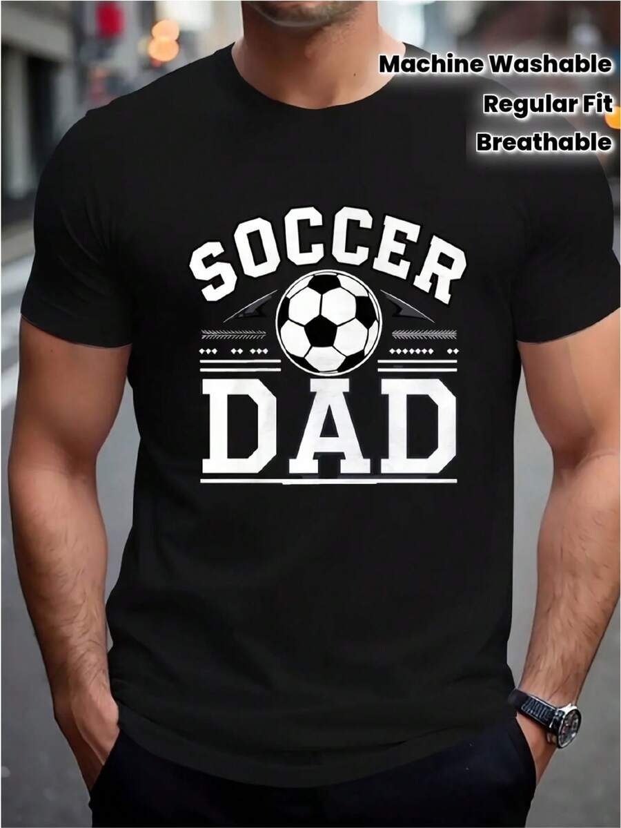 Camiseta Gráfica de Fútbol para Hombre - Algodón suave y transpirable, cuello redondo, mangas cortas, estilo deportivo tipo jersey, adecuada para partidos, entrenamientos y uso casual - Regalo ideal para el Día del Padre (estampado en blanco y negro) - Lavable a máquina, corte regular, tela que absorbe la humedad, ropa para fanáticos del deporte, diseño de estampado audaz. - Negro - Ver 1