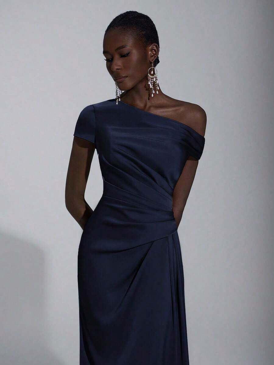 Elegante y lujoso vestido de satén fruncido con hombros descubiertos y silueta de sirena, adecuado para bodas, fiestas, vacaciones, galas y vestidos de dama de honor - Azul marino - Ver 1