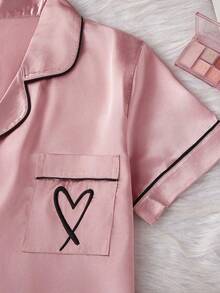 Set de 2 piezas de pijama con top de manga corta y pantalones con bordado de corazón de seda sintética - Rosa - Ver 7