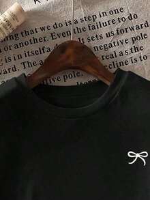 Loose-Fitting Short-Sleeved Blouse With A Bow Print And Wide Shoulders, Made Of Wrinkle-Resistant Cotton. Women's T-Shirts, Women's Blouses, Casual Blouses For Ladies - 黑色 - 查看 4