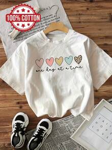 Camiseta casual de mujer con estilo fresco, que presenta un corazón y la frase 'One Day at a Time' impresa en una camiseta pura de manga corta y cuello redondo - Blanco - Ver 2