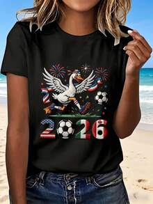 2026 World Cup Duck Soccer T-Shirt With American Flag Mexico And Canada Colors Cartoon Duck Playing Football Fun Design For Beach Party Outdoor Activities Perfect Gift For Sports Fans Fashionable Casual Wear Cute Animal Print Trendy Style - Negro - Ver 1