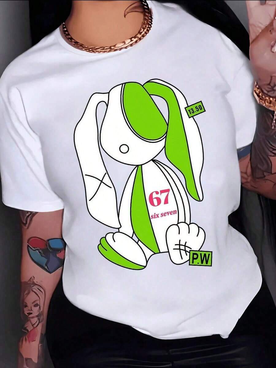 Gift: Stylized Rabbit In White And Green With Numbers And Letters That Convey Youthful Energy And Modern Attitude. Women's T-Shirt, 100% Cotton. Soft - 白色的 - 查看 1