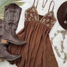 YijiaNvz  Vestido mini de verano casual de vacaciones para mujer con tirantes finos, escote en V, espalda descubierta, textura fruncida y estampado, adecuado para fiestas casuales, hippie, vacaciones en la playa, atuendos occidentales chic para mujer, atuendos de verano bohemios, ropa de mujer bohemia chic - Marrón - Ver 7