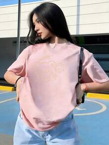 Beige Line Teddy Bear T-Shirt With "Lucky~" Text, Fashionable Short-Sleeved T-Shirt For Spring And Summer 2026, Made In Mexico, 180 Grams. Cartoon Print, Couple Design, Suitable For Indoor Or Outdoor Wear. Crew Neck, Unisex, Ideal For Office And Leisure. One-Pack. - PK-P631577SLNDXZGY655 - 查看 2