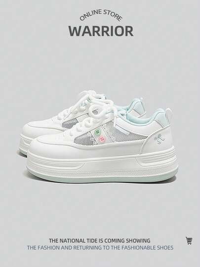WARRIOR 1 đôi giày thể thao nữ, giày casual cổ thấp màu trắng có lưới.